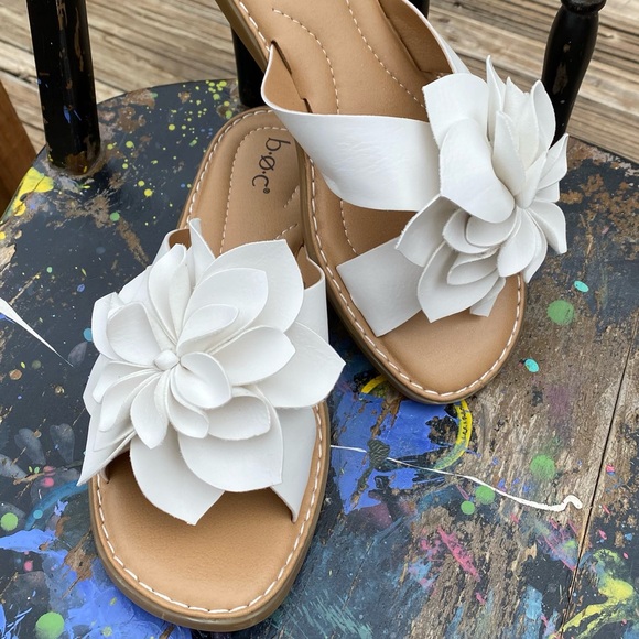 b.o.c. Shoes - NEW b.o.c. sandals 🩴. Leather. White. Big flower. Casual or dressy. Size 8.